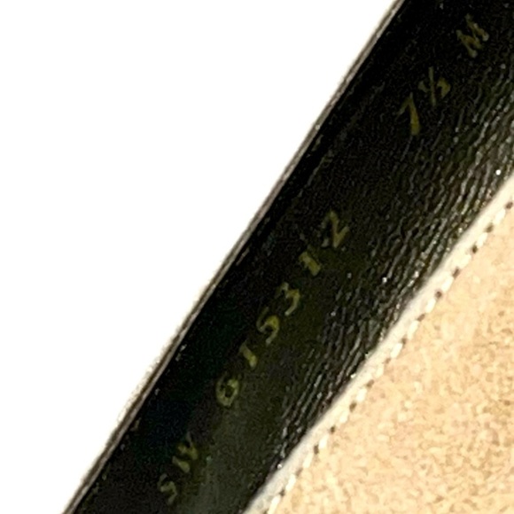 Stuart Weitzman Pinot Suede Heels, Beige, Size 7.5M, Made in Spain - Picture 8 of 9